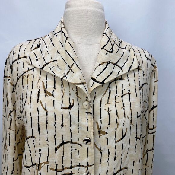 Tess Womans Silk Blouse Medium Button Front Long Sleeves Soft Art Print Career - Picture 2 of 12